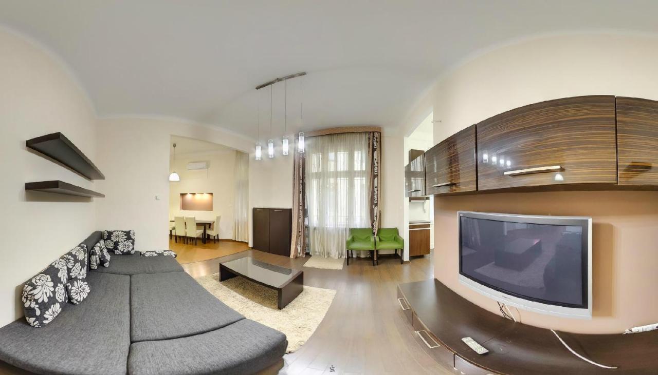 Corvina Apartment Budapest With Free Private Parking Exterior photo