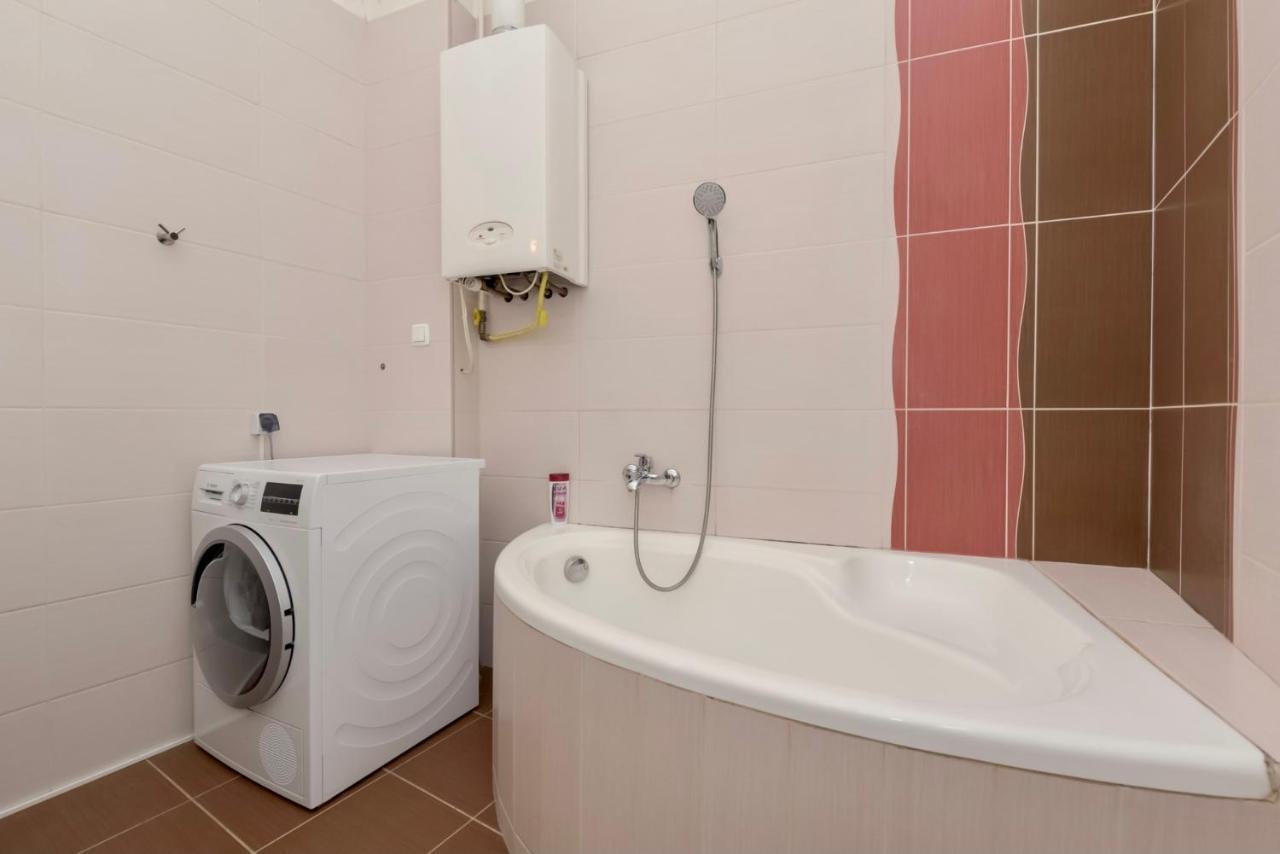 Corvina Apartment Budapest With Free Private Parking Exterior photo