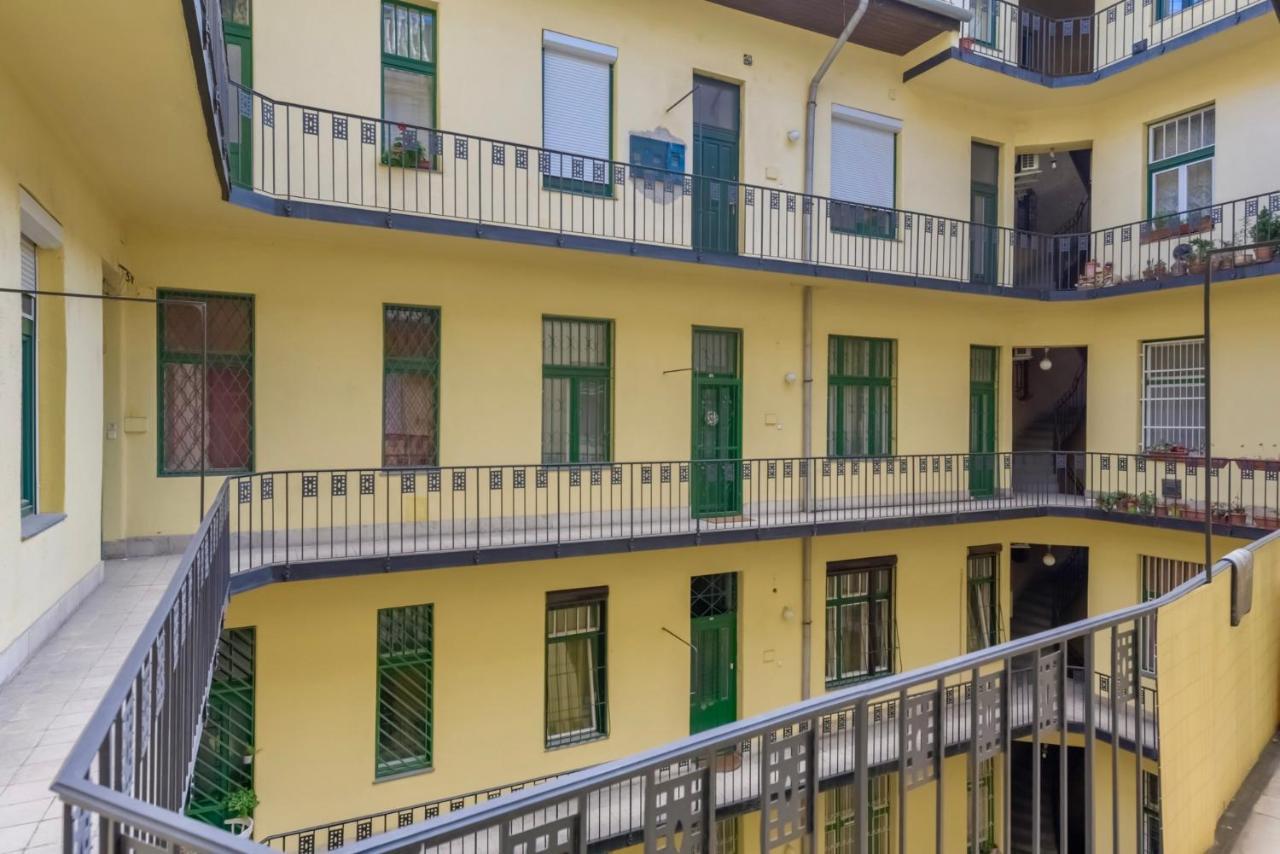 Corvina Apartment Budapest With Free Private Parking Exterior photo