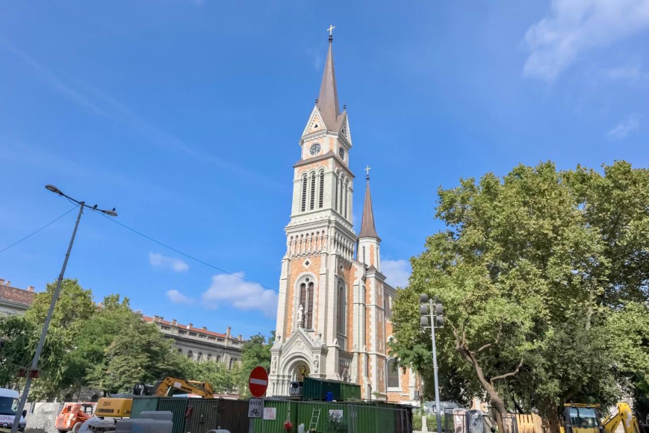 Corvina Apartment Budapest With Free Private Parking Exterior photo