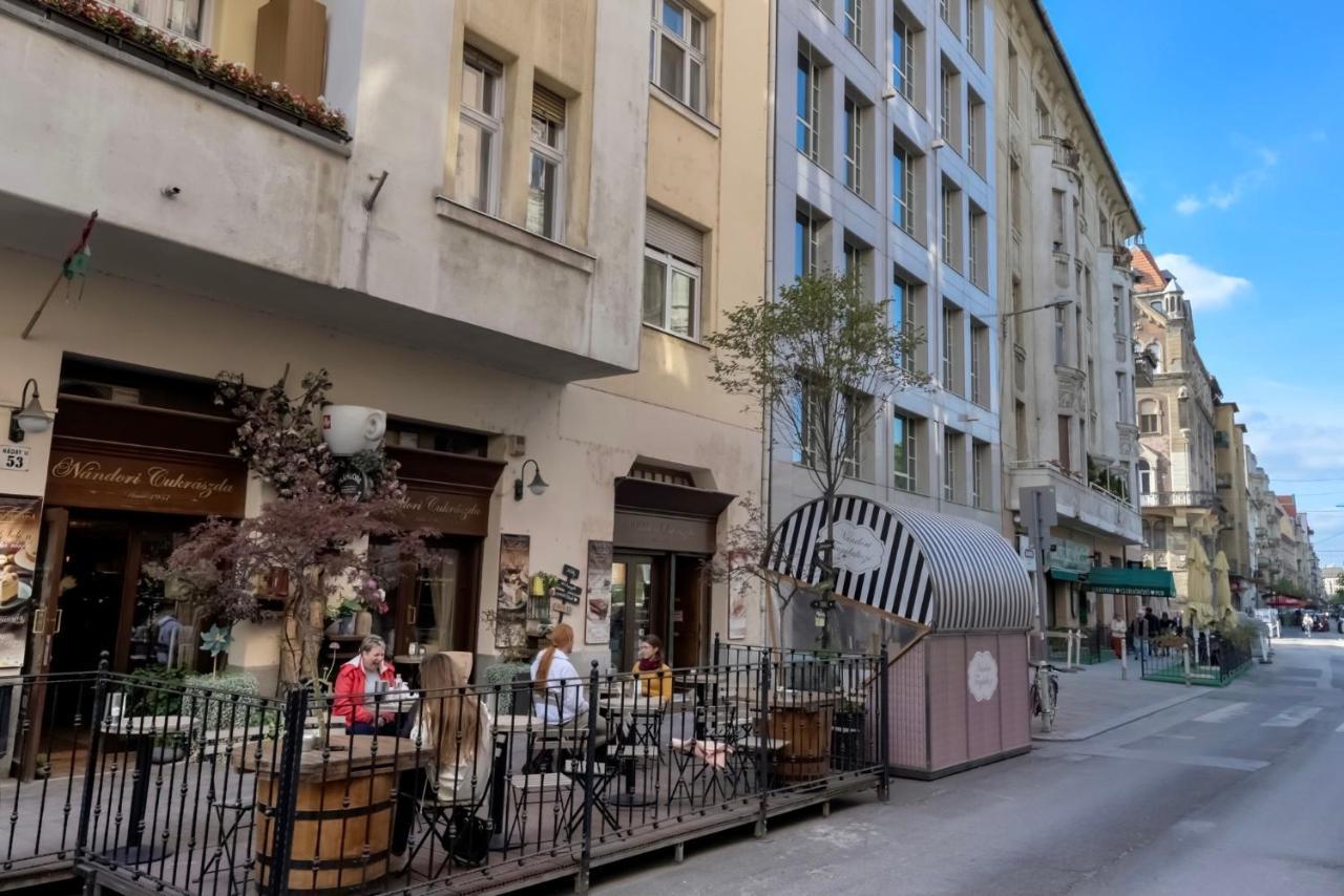 Corvina Apartment Budapest With Free Private Parking Exterior photo
